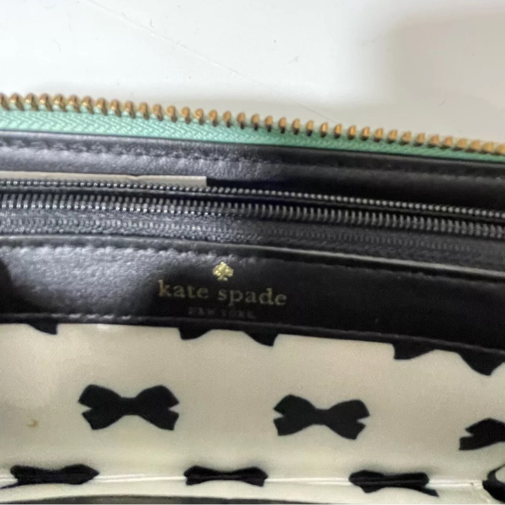 Kate Spade Patent Leather Long Zip Wallet Mint Green With Black Bow - Picture 5 of 9